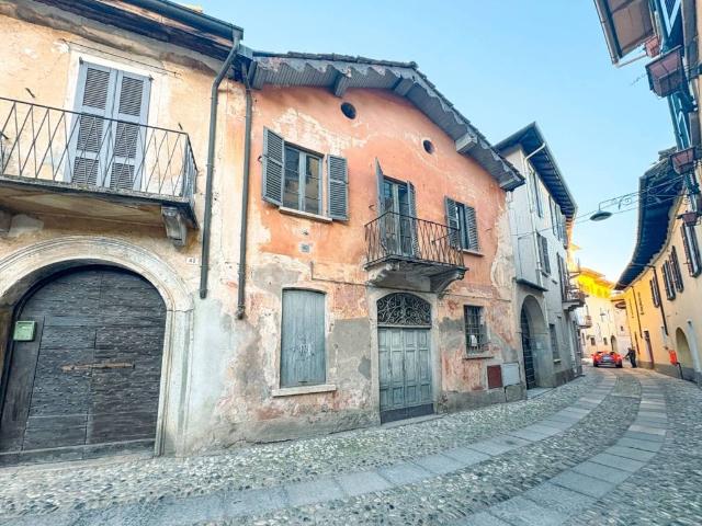 Rustico / Casale in vendita a Miasino NO