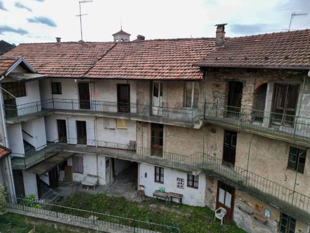 Rustico / Casale in vendita a Miasino NO