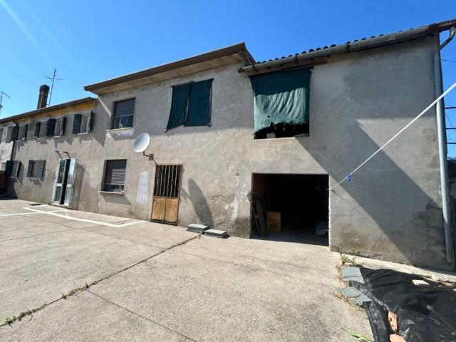 Rustico / Casale in vendita a Minerbe VR