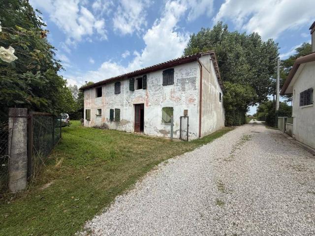Rustico / Casale in vendita a Mirano VE