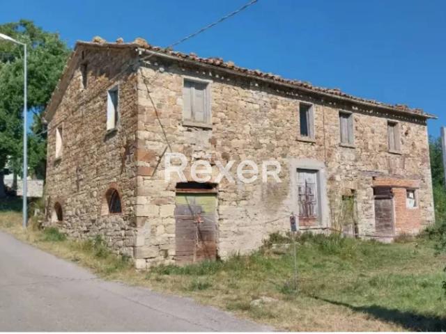 Rustico / Casale in vendita a Novafeltria RN