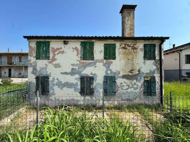 Rustico / Casale in vendita a Noventa Vicentina VI