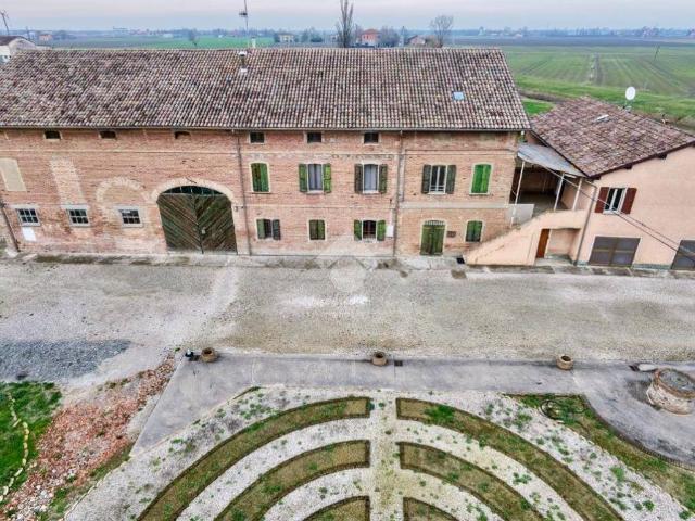 Rustico / Casale in vendita a Novellara RE