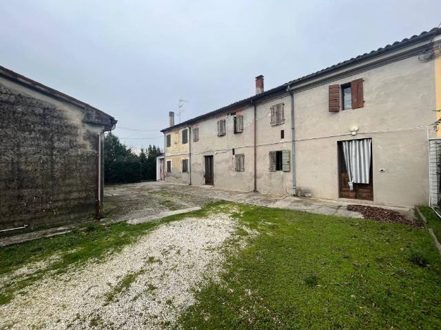 Rustico / Casale in vendita a Nogara VR