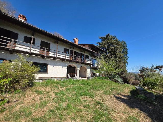 Rustico / Casale in vendita a Nebbiuno NO