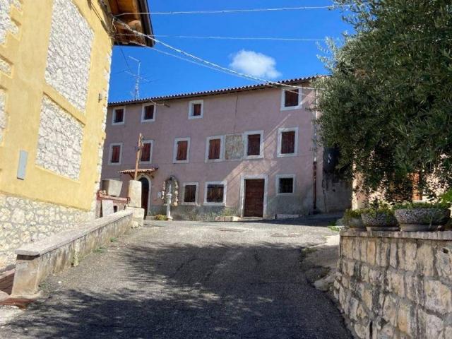 Rustico / Casale in vendita a Negrar di Valpolicella VR