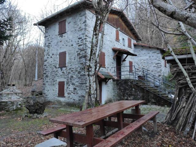 Rustico / Casale in vendita a Neirone GE