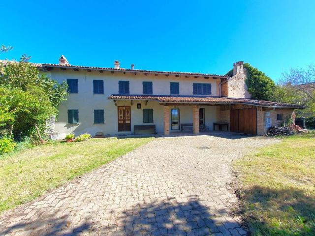 Rustico / Casale in vendita a Neive CN
