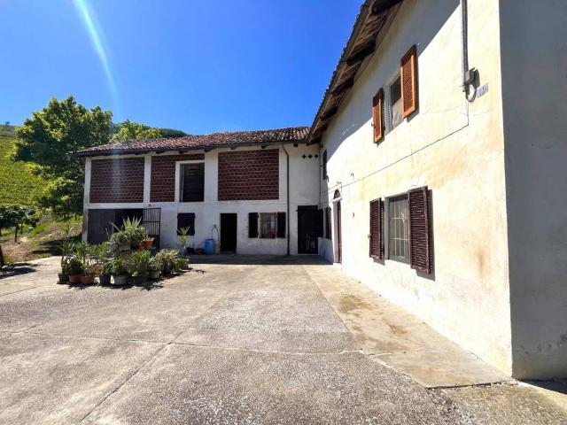 Rustico / Casale in vendita a Neive CN