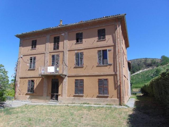 Rustico / Casale in vendita a Nizza Monferrato AT