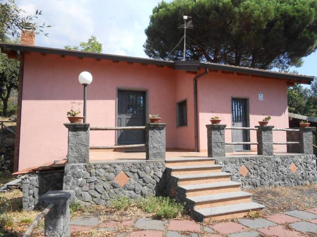 Rustico / Casale in vendita a Nicolosi CT