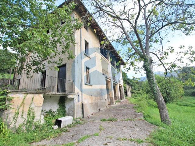 Rustico / Casale in vendita a Sovere BG