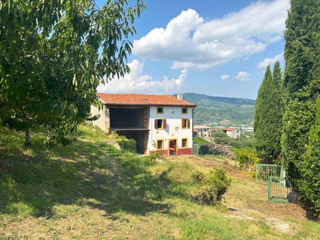 Rustico / Casale in vendita a Soave VR