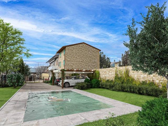 Rustico / Casale in vendita a Soave VR