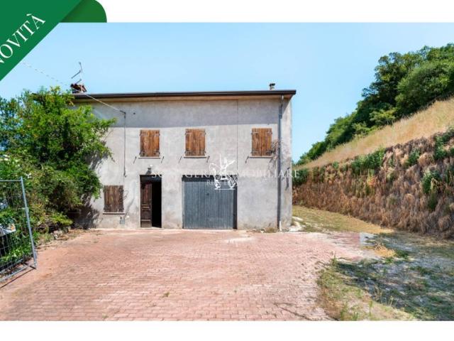 Rustico / Casale in vendita a Soave VR