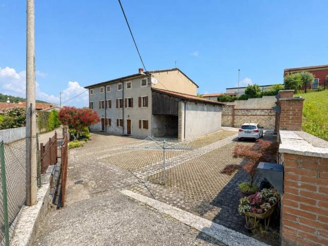 Rustico / Casale in vendita a Soave VR