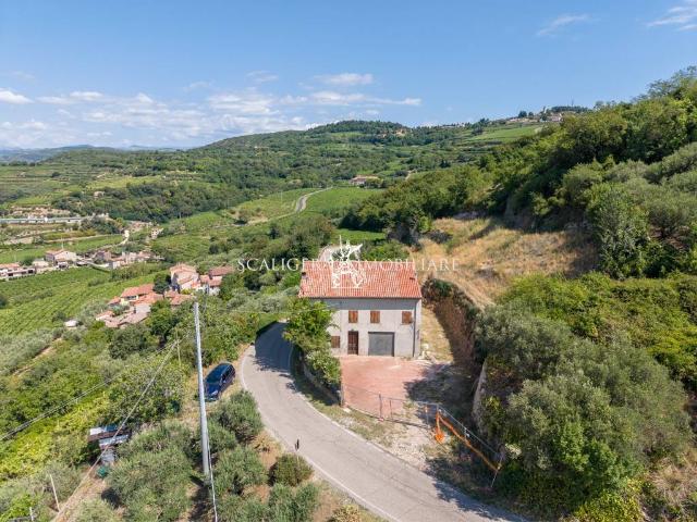 Rustico / Casale in vendita a Soave VR