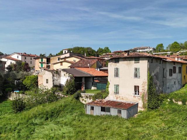 Rustico / Casale in vendita a Soiano del Lago BS