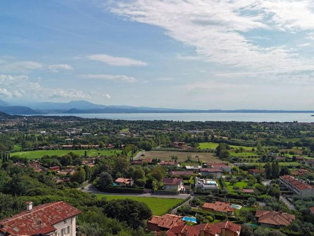 Rustico / Casale in vendita a Soiano del Lago BS