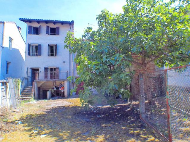 Rustico / Casale in vendita a Solonghello AL
