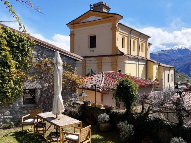 Rustico / Casale in vendita a Solto Collina BG