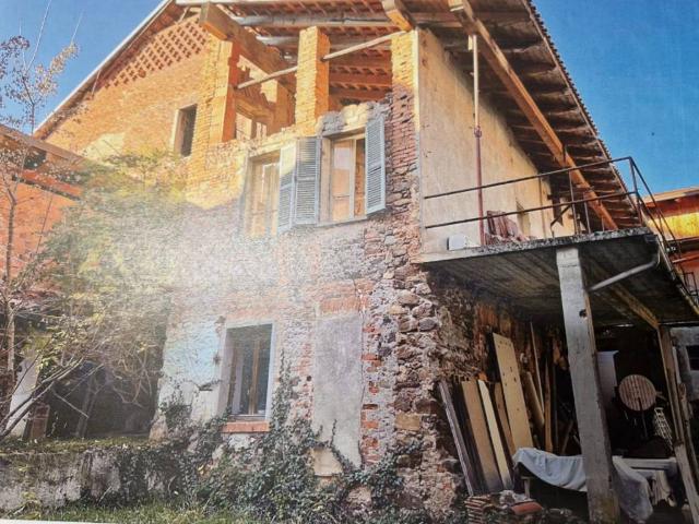 Rustico / Casale in vendita a Sostegno BI