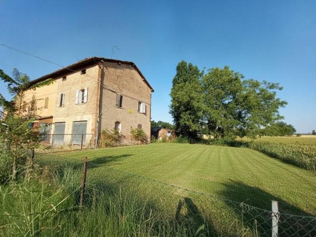 Rustico / Casale in vendita a Sala Bolognese BO