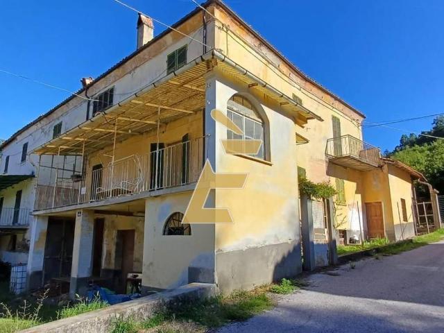 Rustico / Casale in vendita a Sale delle Langhe CN