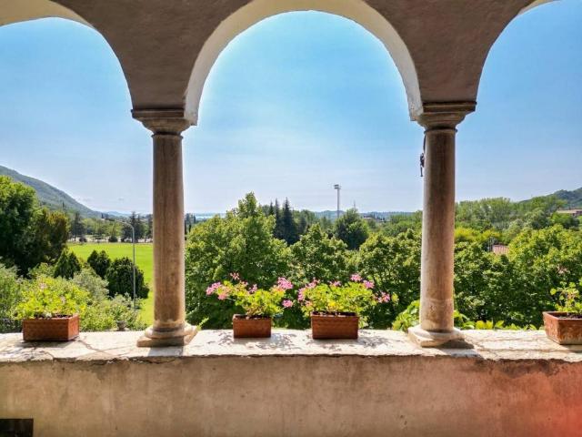 Rustico / Casale in vendita a Salò BS