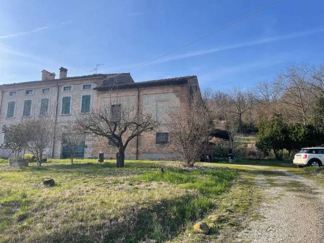 Rustico / Casale in vendita a Salsomaggiore Terme PR