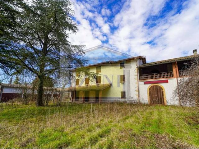 Rustico / Casale in vendita a Salsomaggiore Terme PR