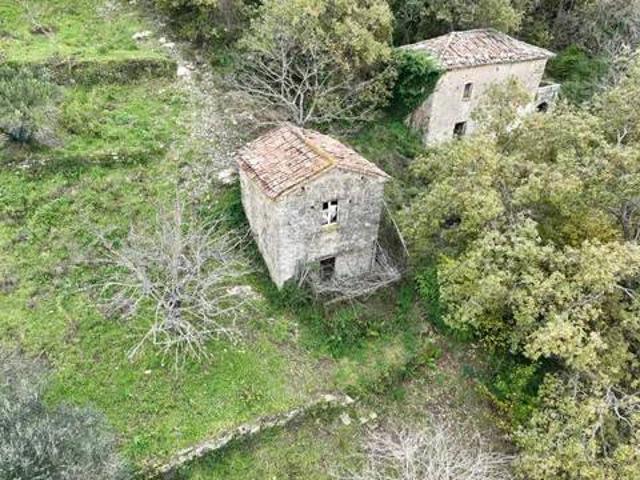 Rustico / Casale in vendita a San Mauro Cilento SA
