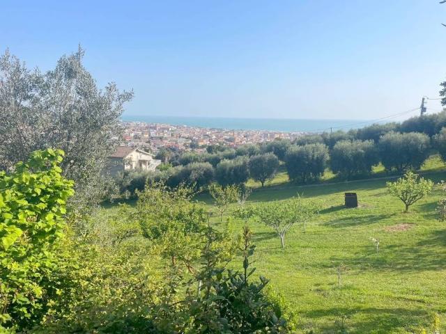 Rustico / Casale in vendita a San Benedetto del Tronto AP