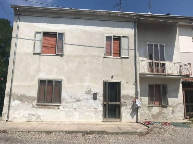 Rustico / Casale in vendita a San Benedetto Po MN