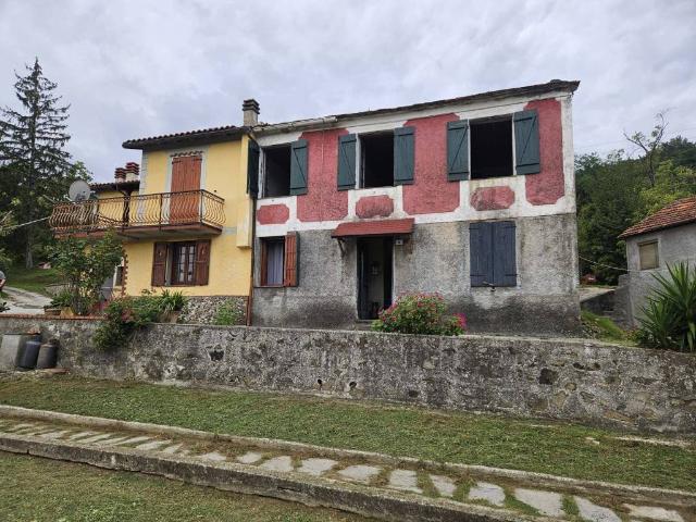 Rustico / Casale in vendita a San Colombano Certenoli GE
