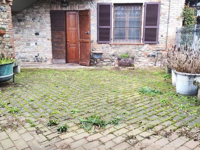 Rustico / Casale in vendita a San Giorgio Piacentino PC