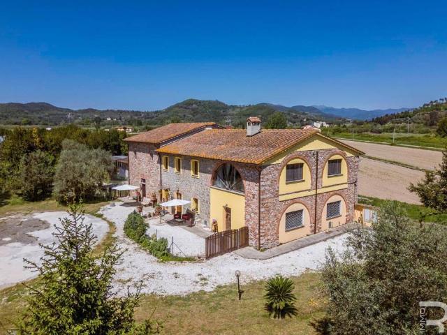 Rustico / Casale in vendita a San Giuliano Terme PI