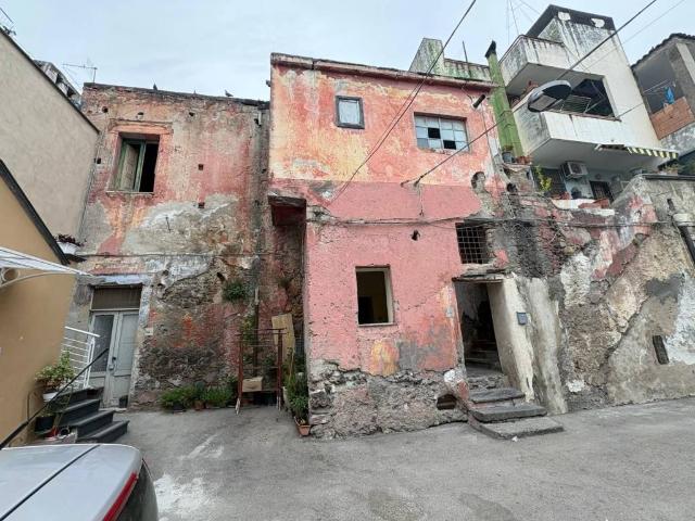 Rustico / Casale in vendita a San Giuseppe Vesuviano NA
