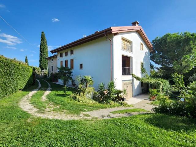Rustico / Casale in vendita a San Pietro in Cariano VR