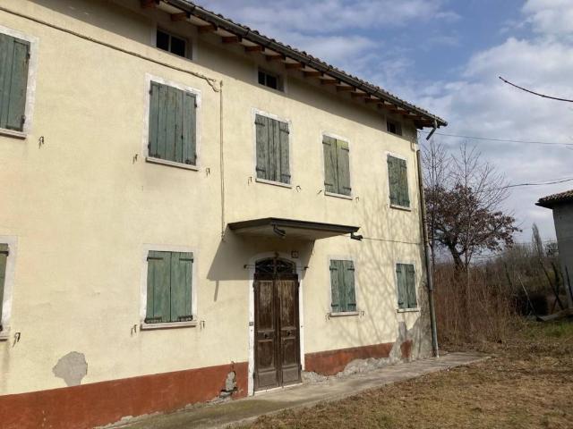 Rustico / Casale in vendita a San Polo d'Enza RE