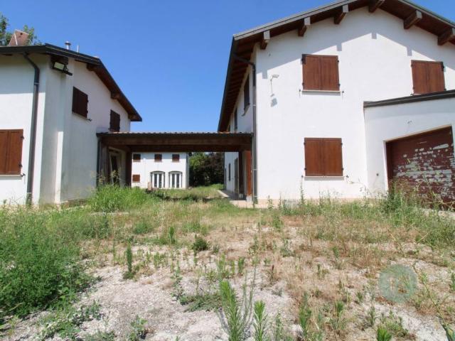 Rustico / Casale in vendita a San Prospero MO