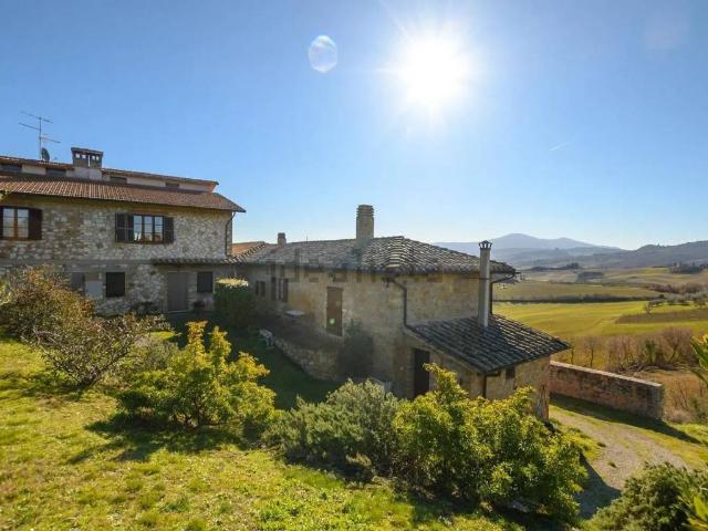 Rustico / Casale in vendita a San Quirico d'Orcia SI