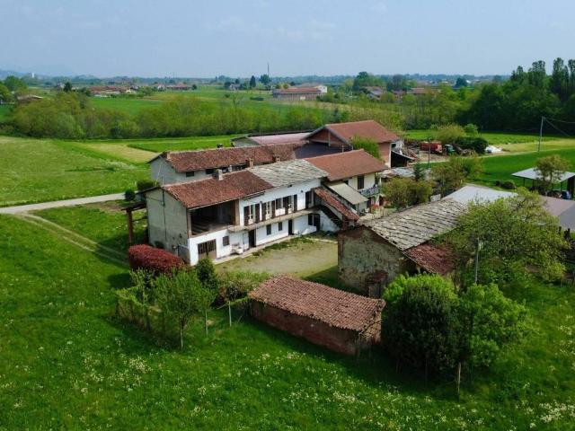Rustico / Casale in vendita a San Secondo di Pinerolo TO
