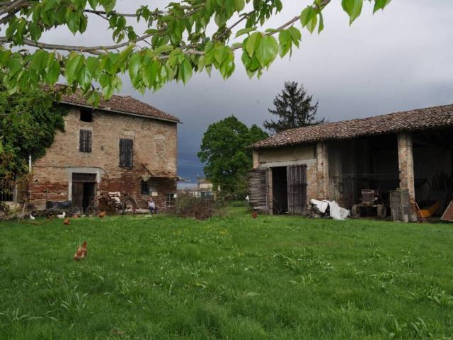 Rustico / Casale in vendita a San Secondo Parmense PR