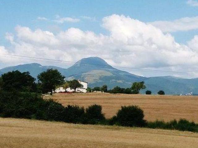 Rustico / Casale in vendita a San Severino Marche MC