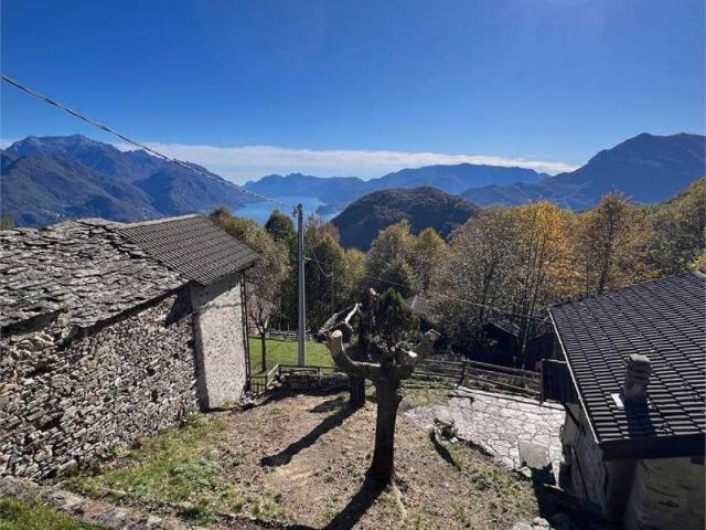 Rustico / Casale in vendita a San Siro CO
