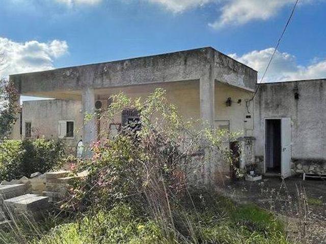 Rustico / Casale in vendita a San Vito dei Normanni BR