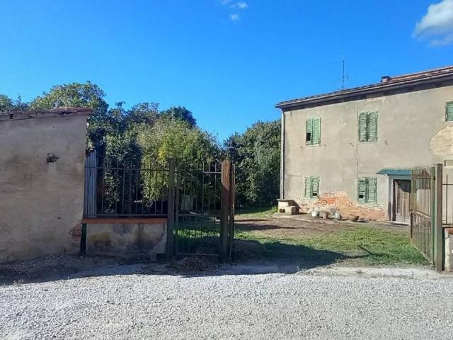 Rustico / Casale in vendita a Santa Maria a Monte PI