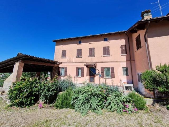 Rustico / Casale in vendita a Santa Maria della Versa PV