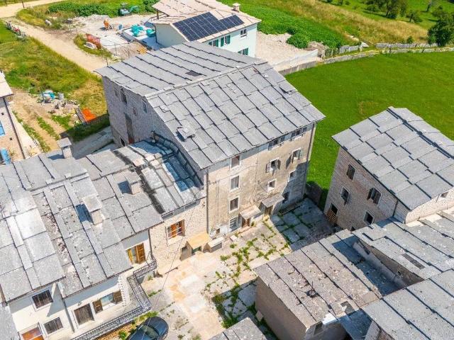 Rustico / Casale in vendita a Sant'Anna d'Alfaedo VR